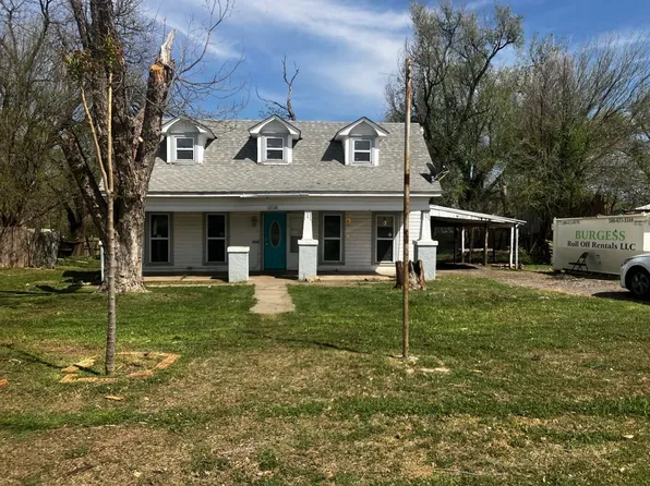 216 S Louisiana Ave, Mangum, OK 73554