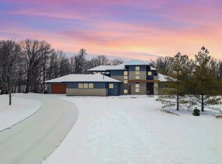 N2420 Vandenbroek Rd, Kaukauna, WI 54130