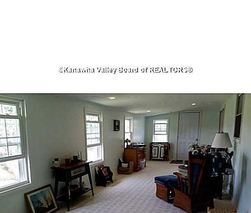 3rd image of 1206 Lakeview Dr