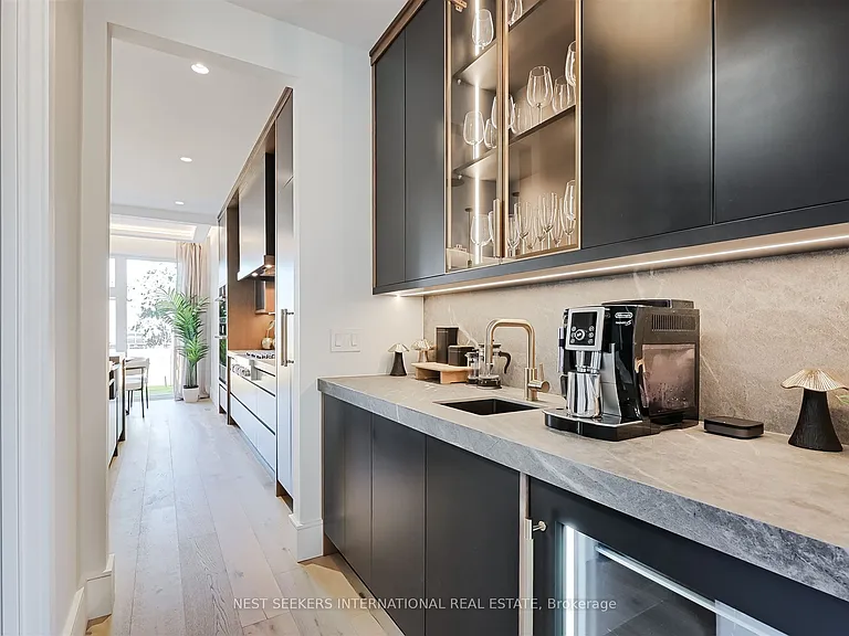 27 Inverleigh Dr — Photo 13