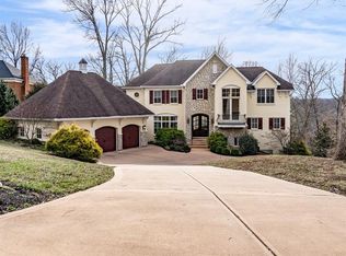 1252 Coventry Woods Dr, Cincinnati, OH 45230