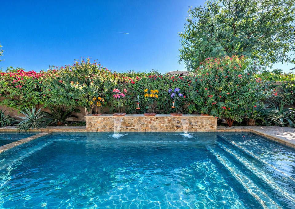 1st image of 82595 Ladder Canyon Dr