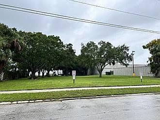 1st image of 695 18th St