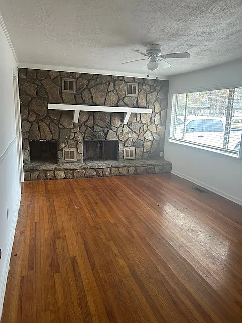 3 bed, 1634 sqft, $1,200 — Photo 4