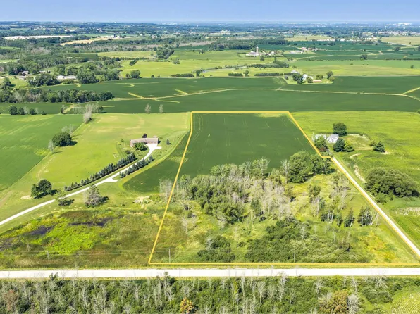 Phillips Rd, Green Bay, WI 54311