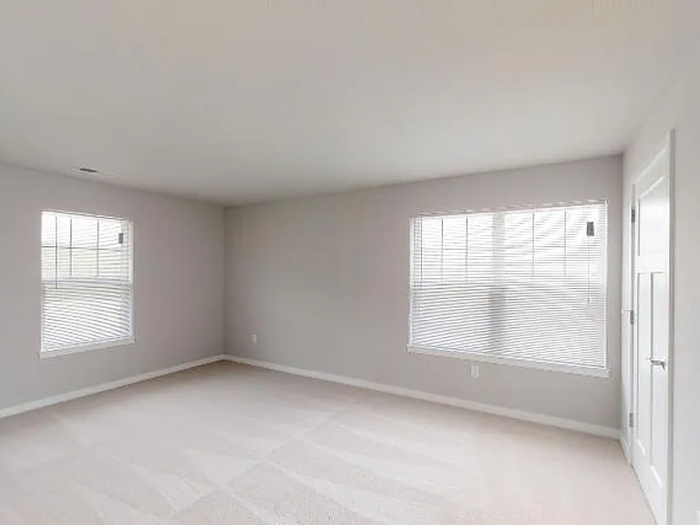 700 Cedar Bluffs Way #23 — Photo 5