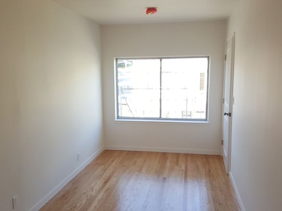4th image of 2400 17th Ave APT 6