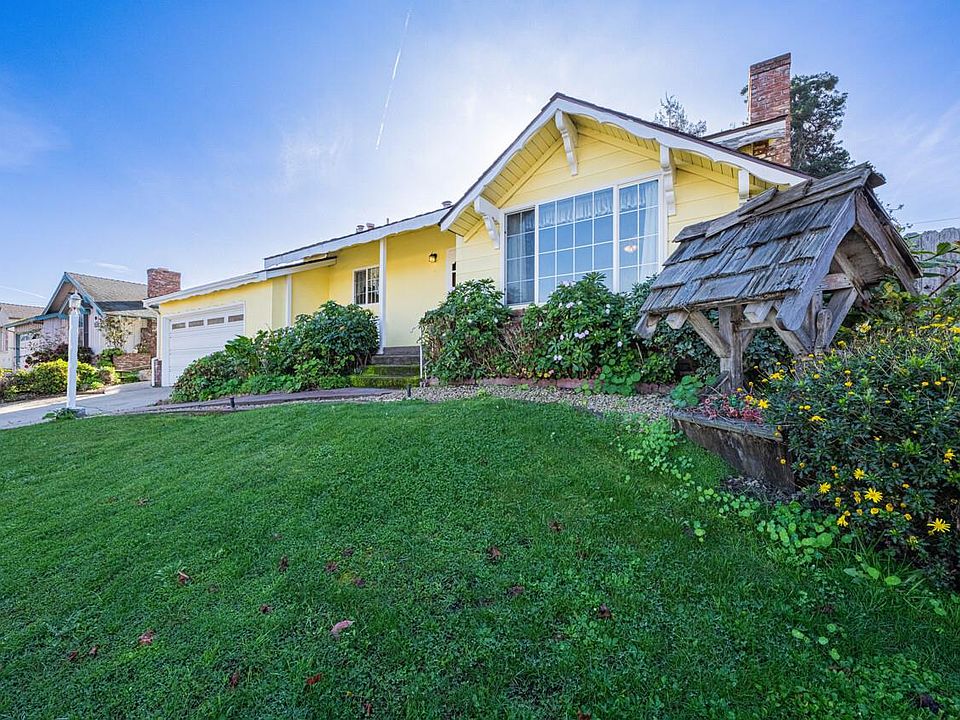 1st image of 217 Iris Dr