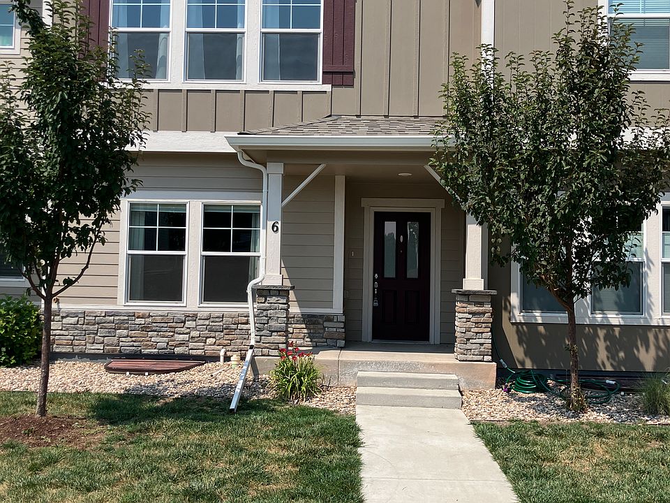 Front of Unit At 2473 Crown View #6