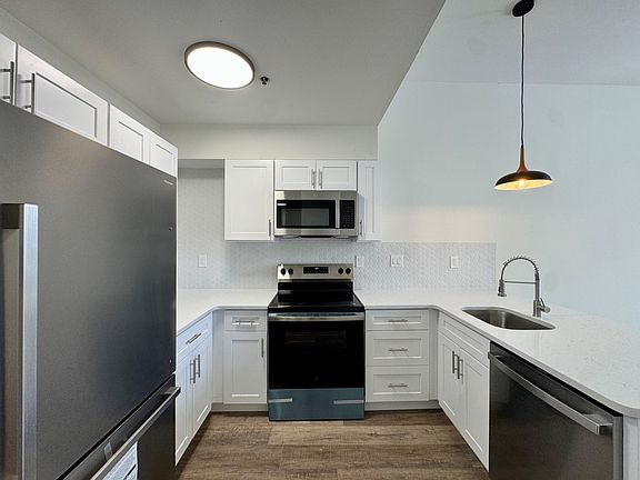 5th image of 5600-06 Germantown Ave #26
