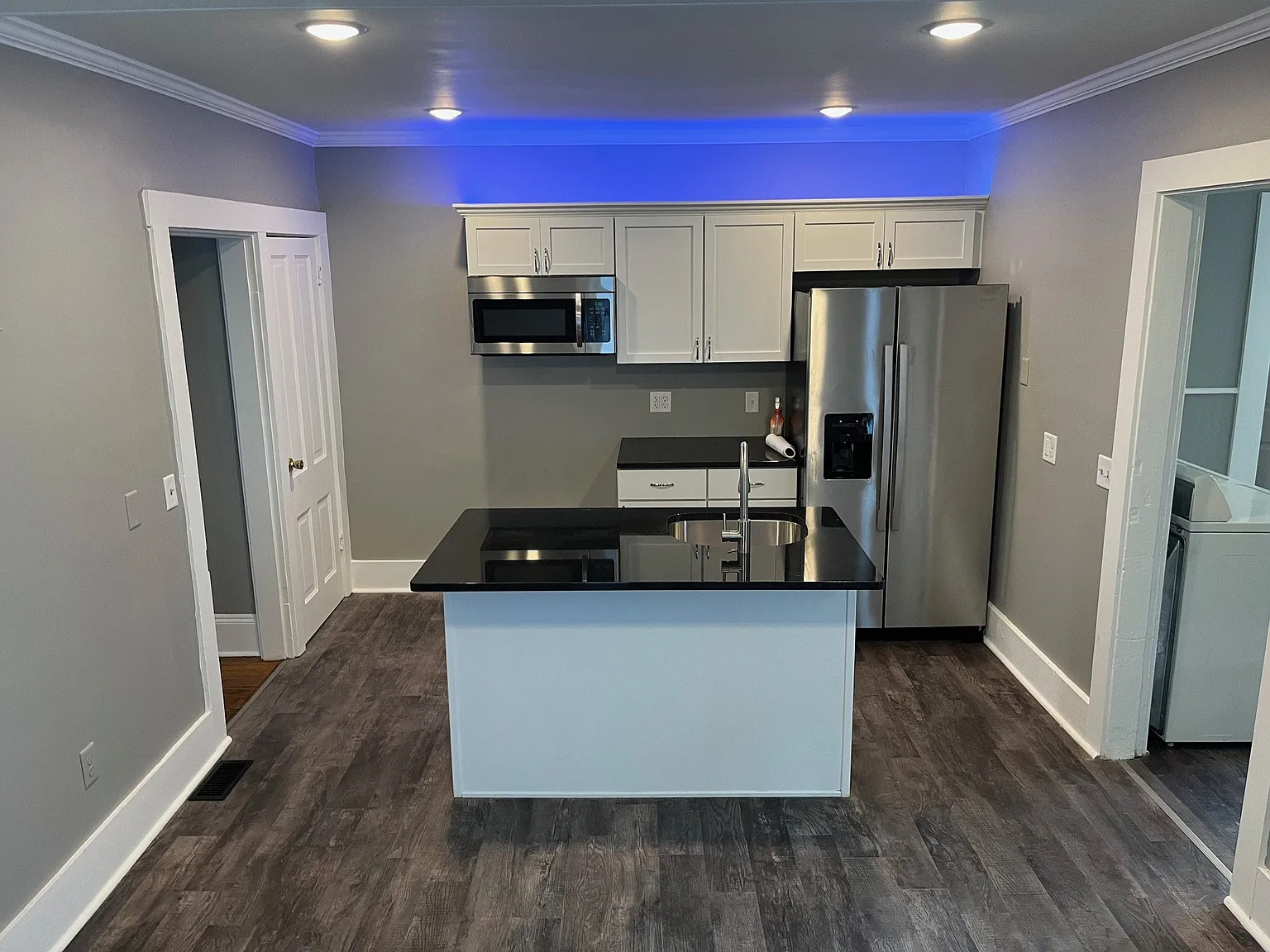 3 bed, $1,350 — Photo 1
