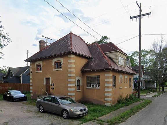 3rd image of 1021 Bryden Rd