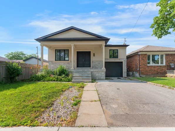 32 Bradfield Ave W, Toronto, ON M8Z 2A3