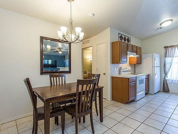 Dinning /Kitchen Area