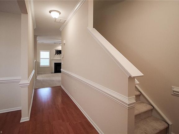 4th image of 5 Gatley Ct