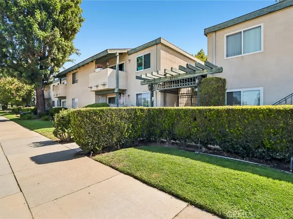 10636 Woodley Ave Unit 43, Granada Hills, CA 91344