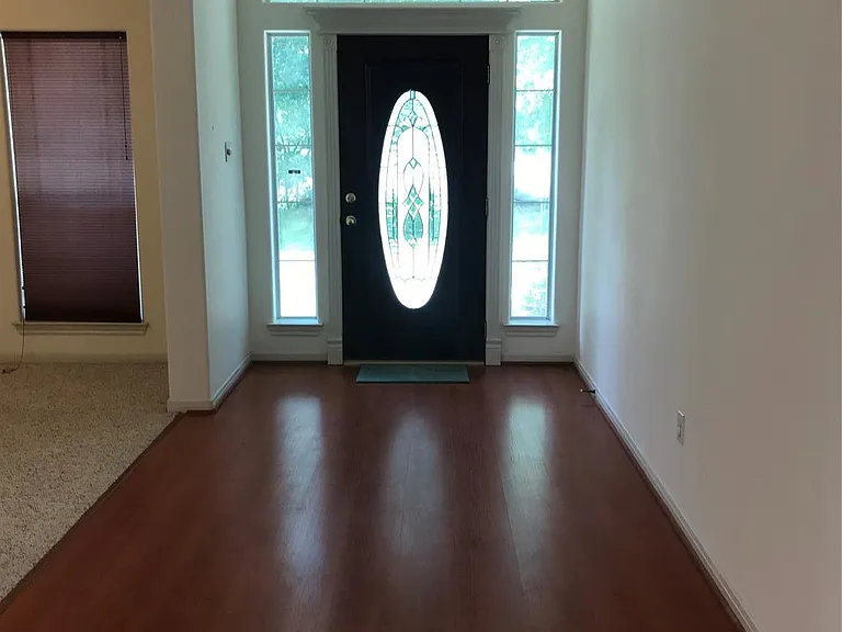 2429 Chantilly Ln — Photo 10