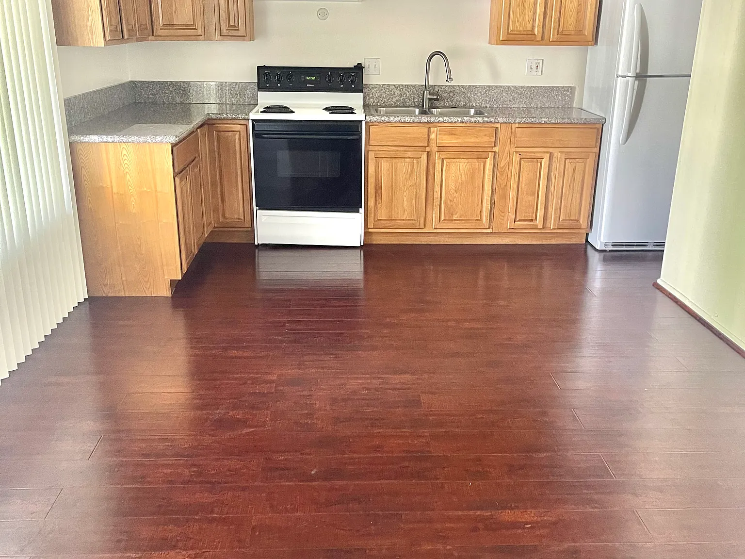 1 bed, 400 sqft, $1,700 — Photo 1