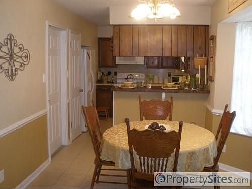 4th image of 312 S Yaupon St
