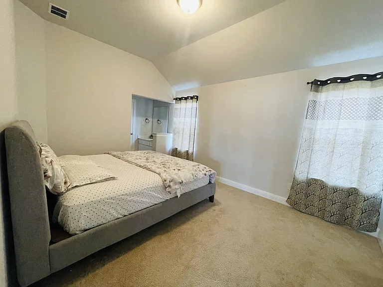 305 Cypress Hill Dr — Photo 36