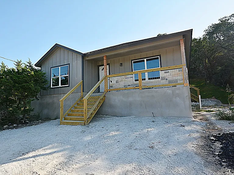 3316 Contour Dr — Photo 1