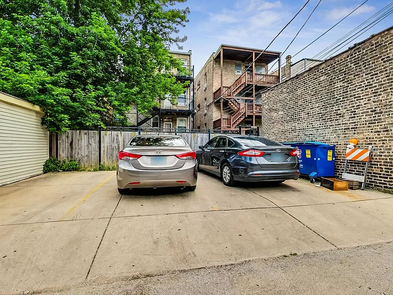 4746 N Malden St #3 — Photo 21