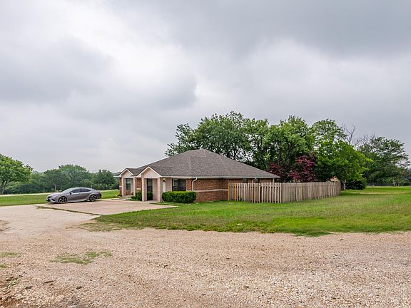 4th image of 604 Glenwood Dr #604