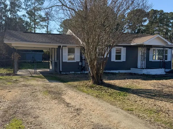 140 Long Leaf Dr, Wilmington, NC 28401