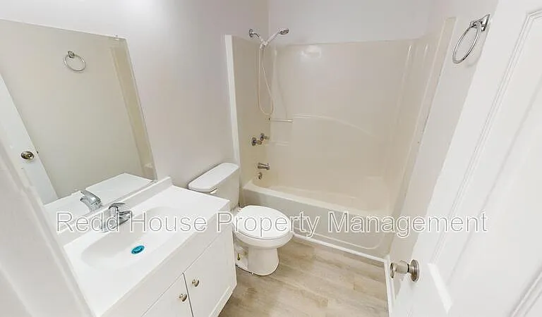 901 W Adams Ave — Photo 10