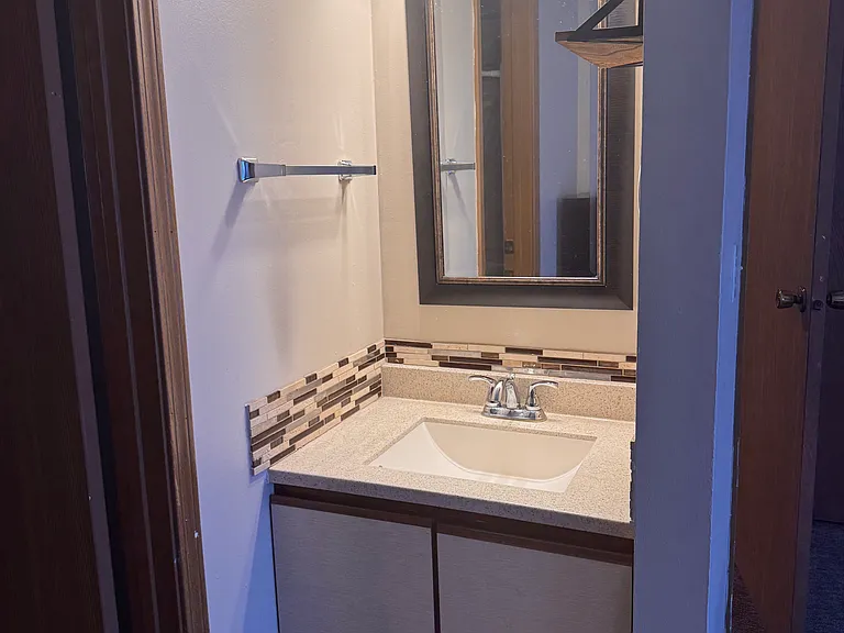 700 N Adelaide St #118 — Photo 16