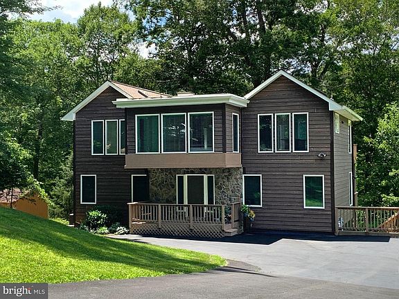 4th image of 10710 Lake Forest Dr