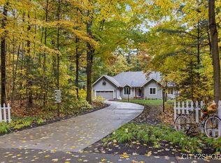 9240 Lakeshore Dr, West Olive, MI 49460