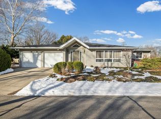 2253 Indian Trail Dr, West Lafayette, IN