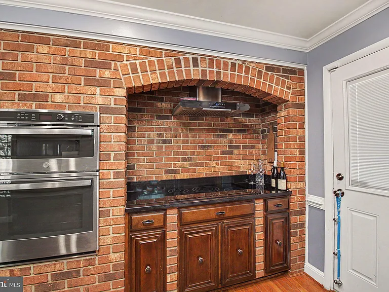 2029 Farragut Dr — Photo 3