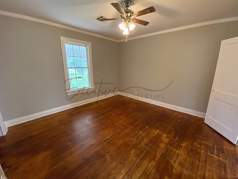 633 Enterprise Blvd — Photo 13