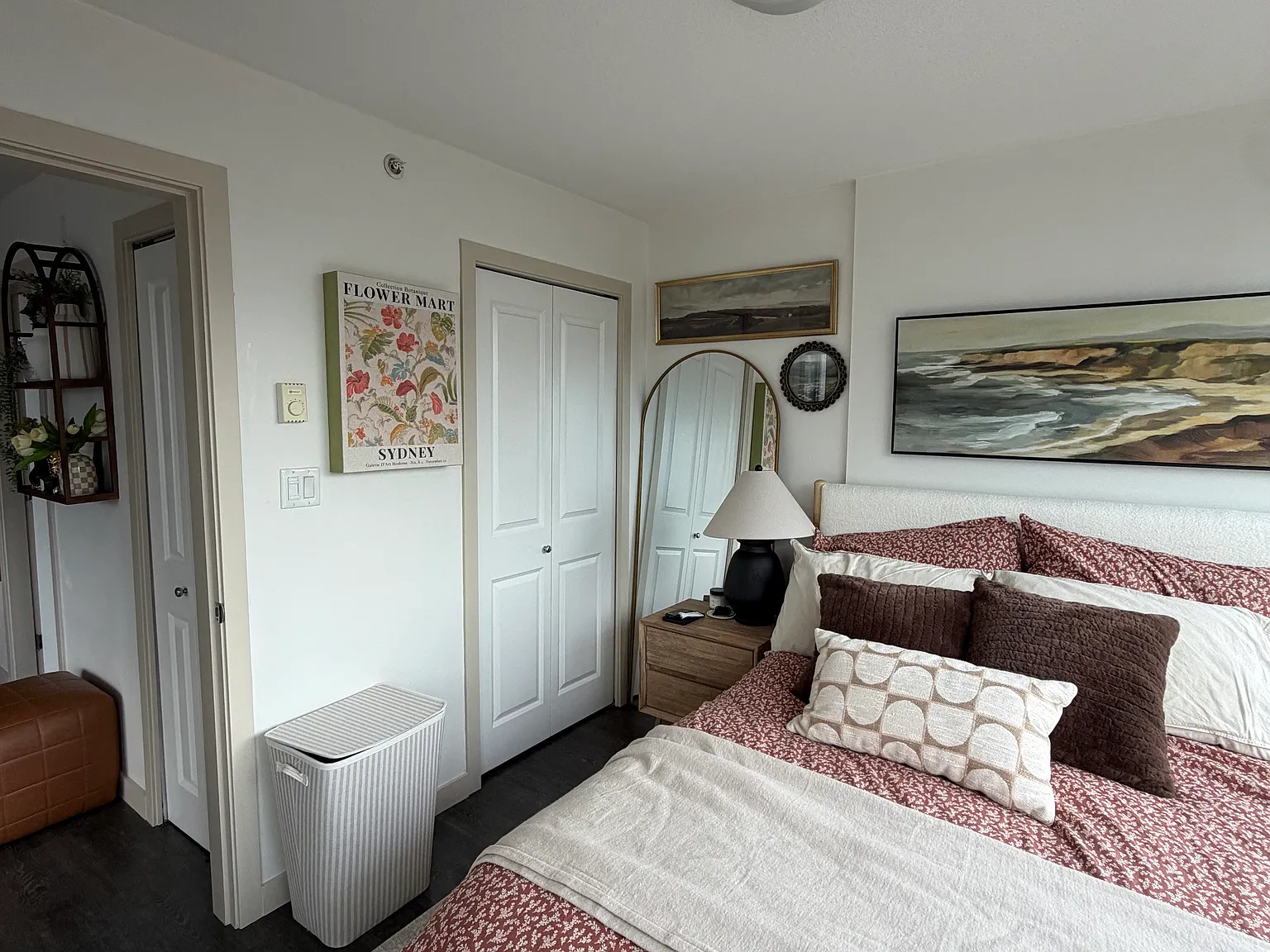 1 bed, 570 sqft, $2,300 — Photo 3