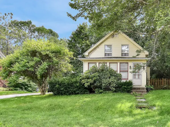 392 Minot Avenue, Minot, ME 04258