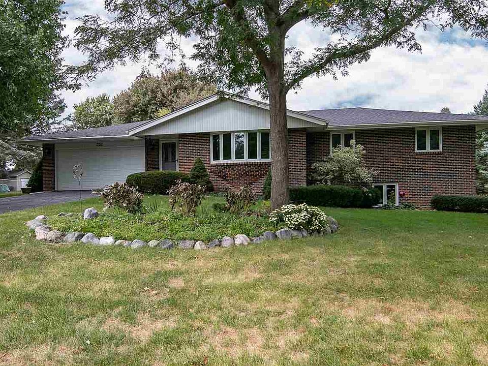 1st image of 7122 Montmorency Dr