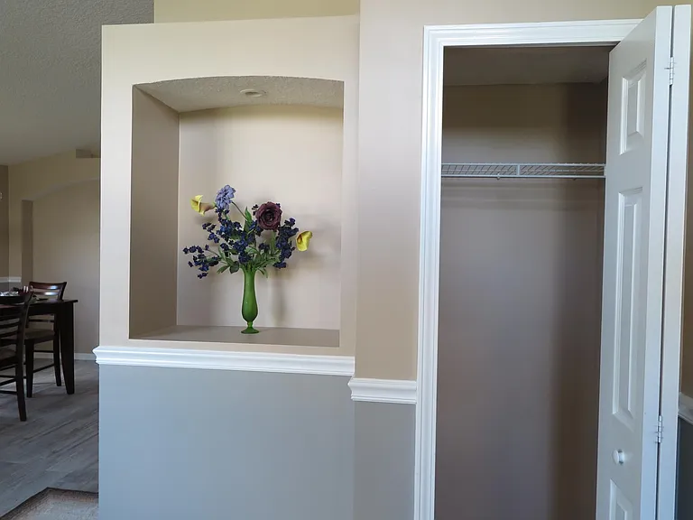 817 Crystal Spring Way — Photo 3