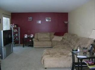 6430 Longford Dr, McHenry, IL 60050