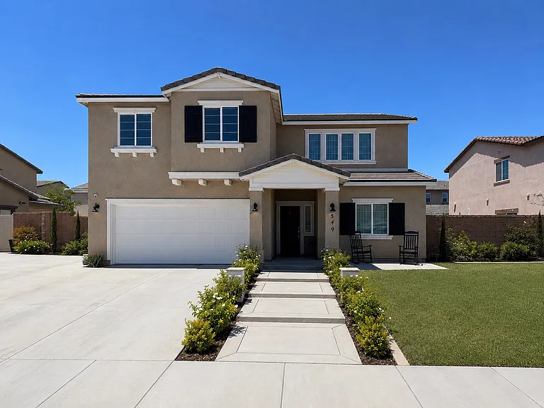 549 Hydrangea St — Photo 1