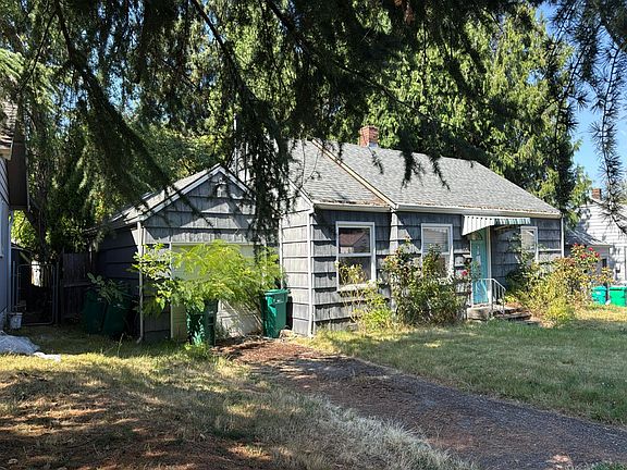 3rd image of 106 Birch Ave