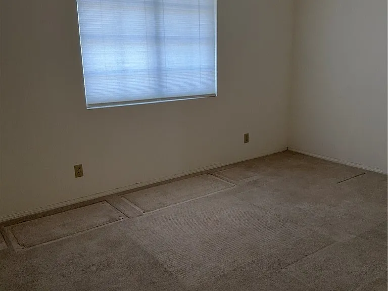 1560 Albino Dr — Photo 13