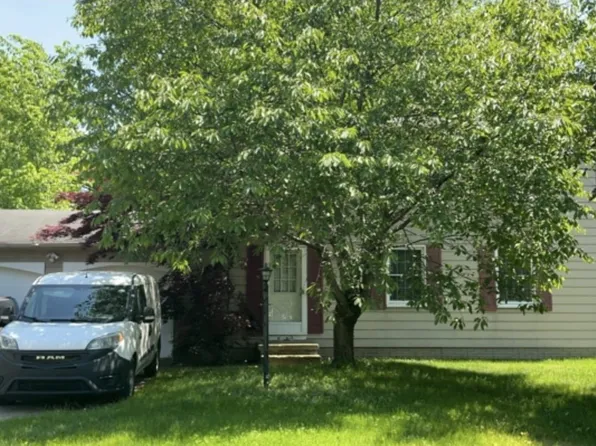 8429 Celianna Dr, Strongsville, OH 44149