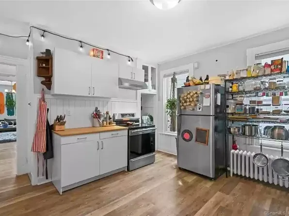 46 Foster St #2, New Haven, CT 06511