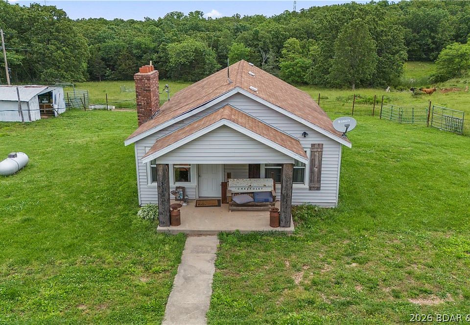 1st image of 33 Alder Springs Rd