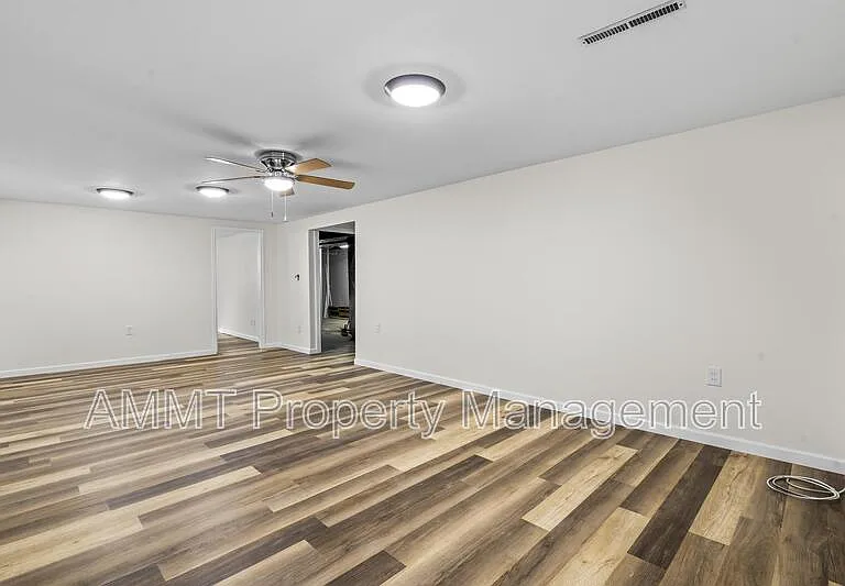 1330 Brockman Ave — Photo 17