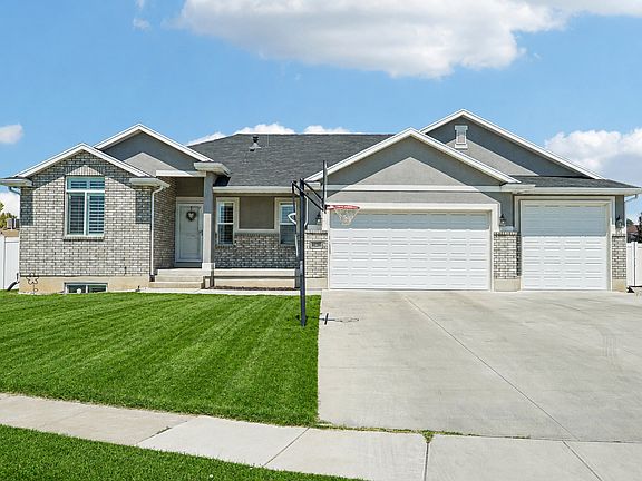 2nd image of 1438 W 2535 N