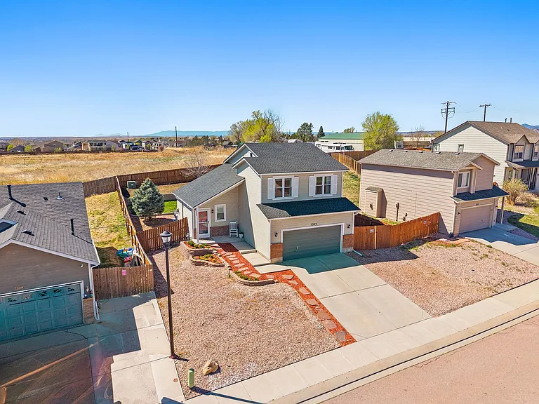 7323 Willowdale Dr — Photo 3