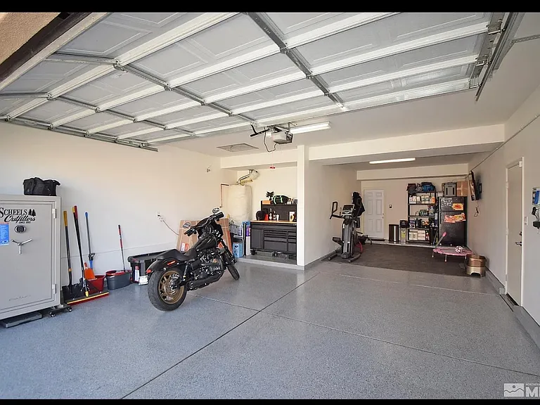 13725 Seabiscuit Dr — Photo 1